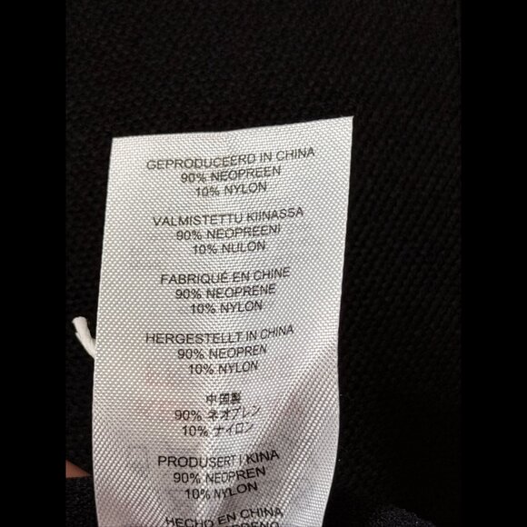 Gymshark Black Knee Sleeve Mediums 5mm - Picture 8 of 9